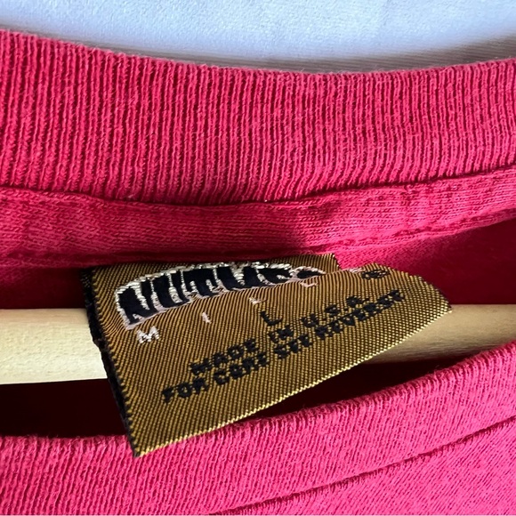 Vintage 1990s Happy Holidays Breakthrough Nutmeg T-Shirt Large - Picture 6 of 6